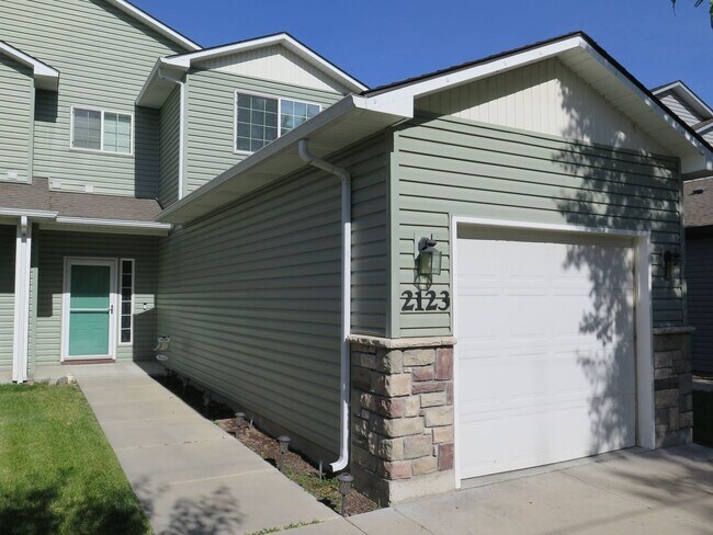 Photo - 2123 S Dorothy Ave Unidad 1
