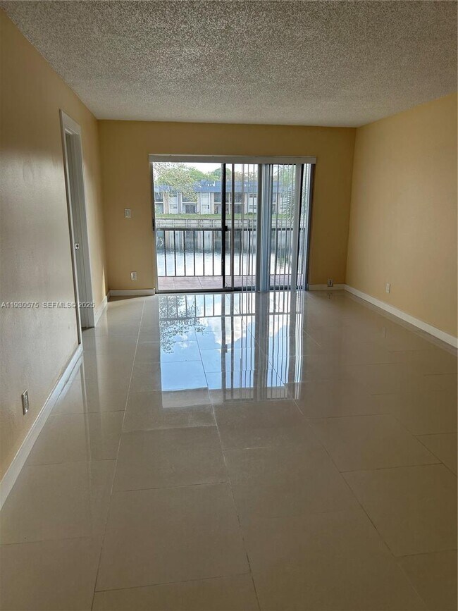Photo - 7910 N Colony Cir Unidad 209