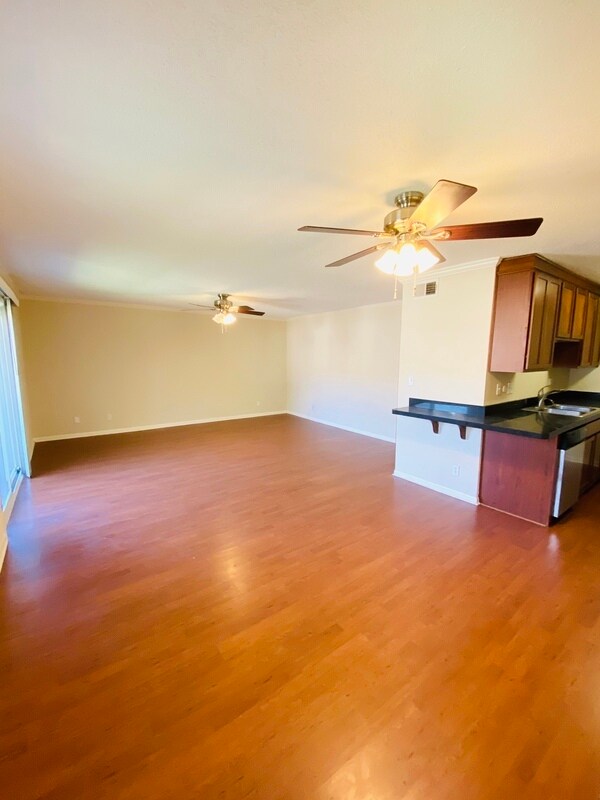 Photo - 6222 Robinson St Unit Apt 3