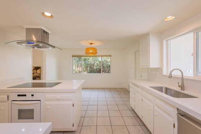 1162 Camille Dr
