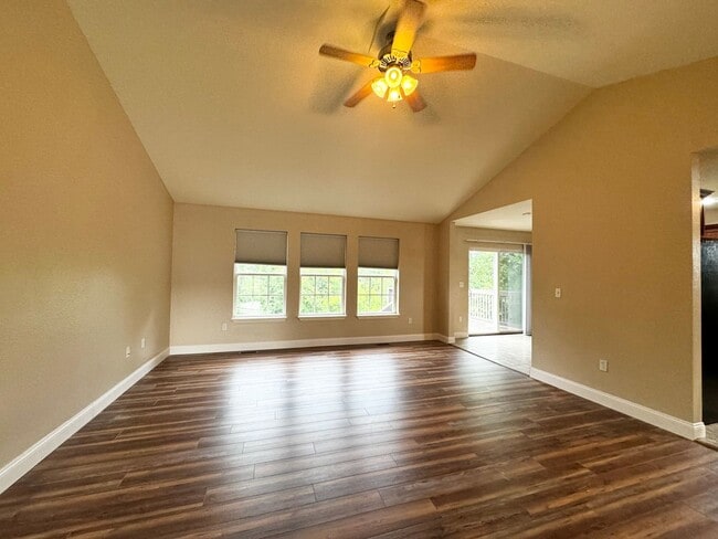 Photo - 147 Kale Ct