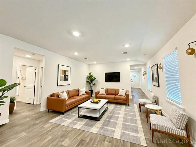 Photo - 148 Arroyo Sweetwood Cir