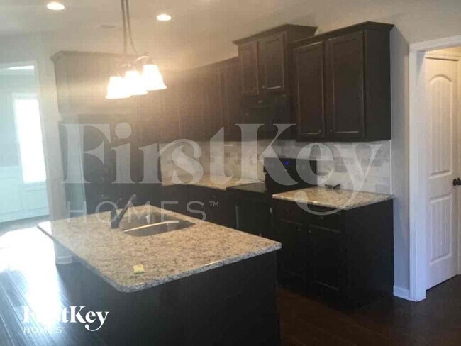 Photo - 320 Nelson Ln