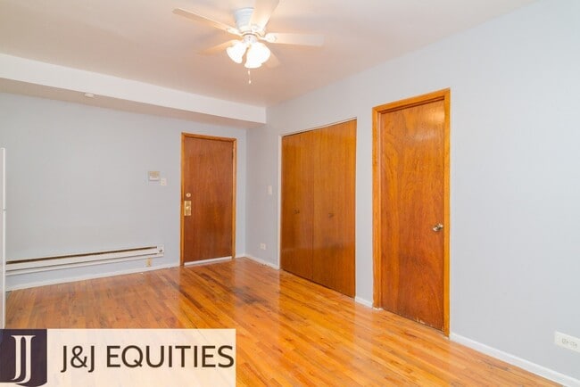 Photo - 4501-4515 N Malden St