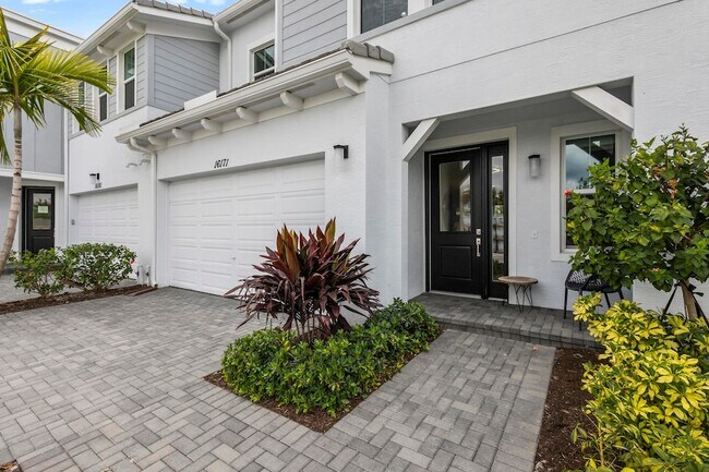 Photo - 16171 Oakview Dr