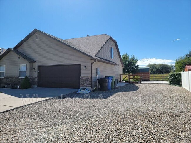 641 W 1325 N