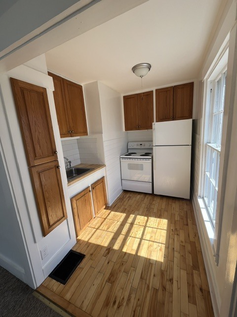 Building Photo - 38 6th St Unit 2