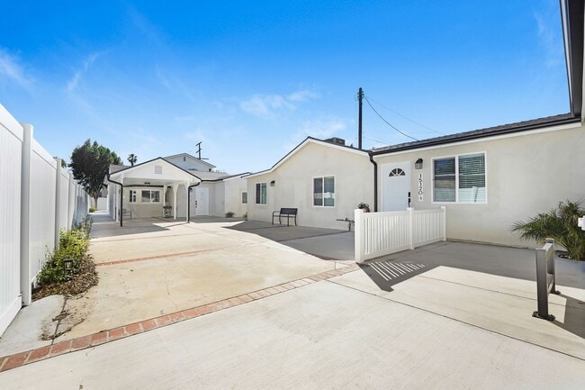 Building Photo - Prime Sylmar 2/2 brand new home