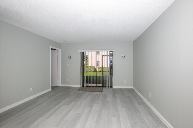 Photo - 10557 NW 10th St Unit 101