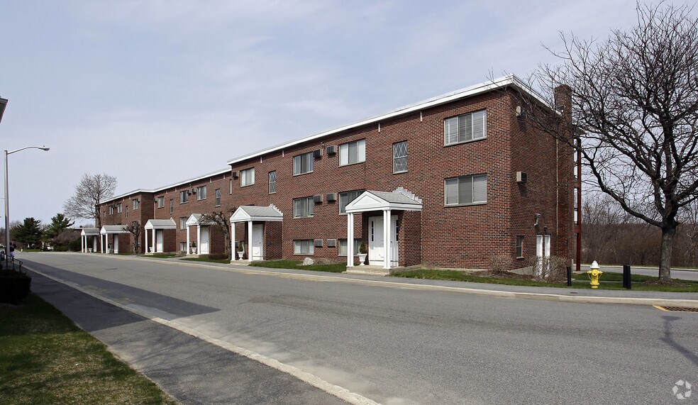 Sutton Estates Apartments For Rent in Worcester, MA