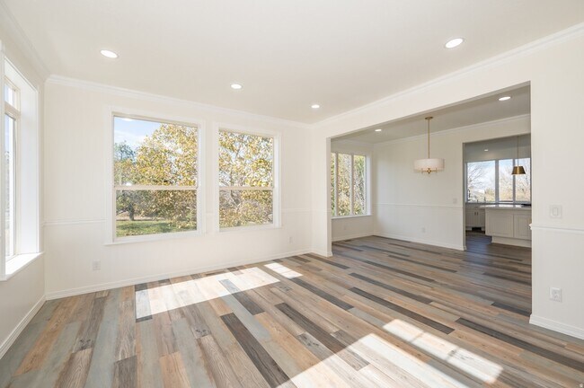 Photo - 857 Southfork Dr