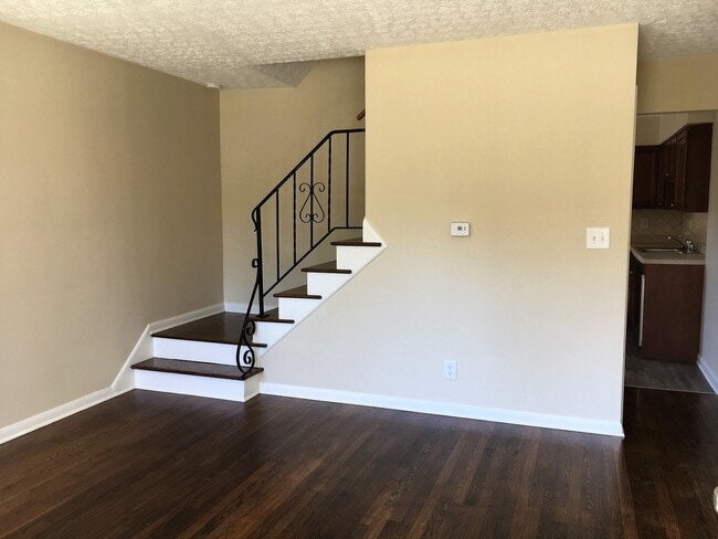 Photo - 3201-3205 Norwood St Apartment Unit 3203