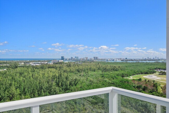 Photo - 15051 Royal Oaks Ln Unidad 2106