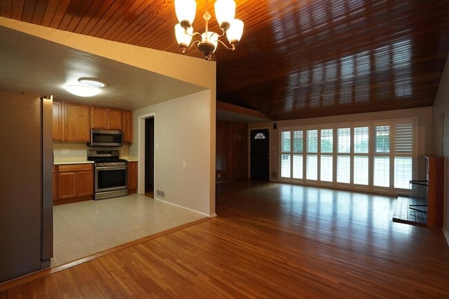 Photo - 2806 San Pedro Dr NE