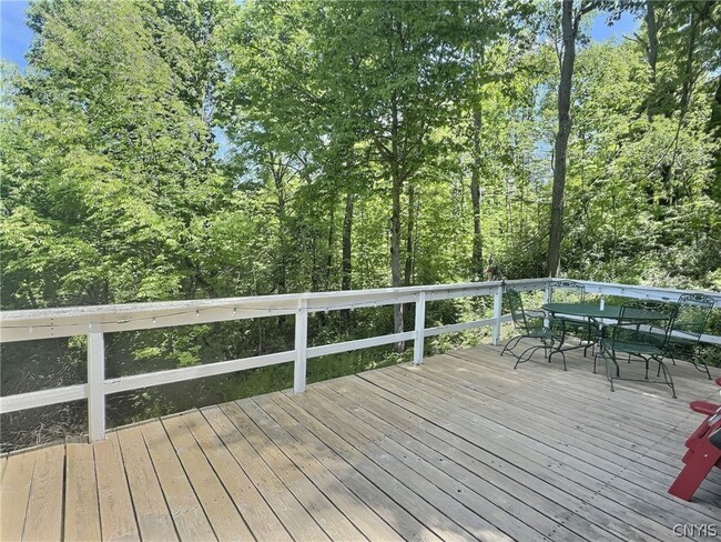 Photo - 1783 Traverse Rd