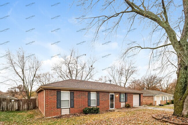 Photo - 819 NE Pollard St