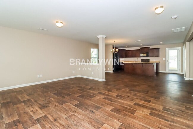 Photo - One Month of FREE RENT!