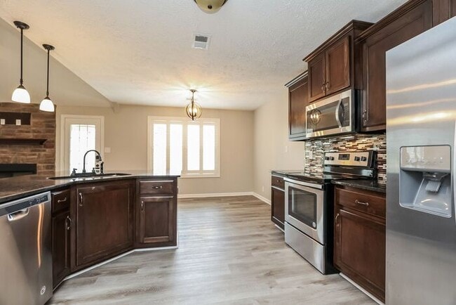 Photo - 1363 Freedom Dr