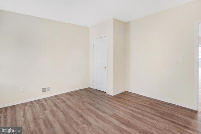 Photo - 804 N Front St