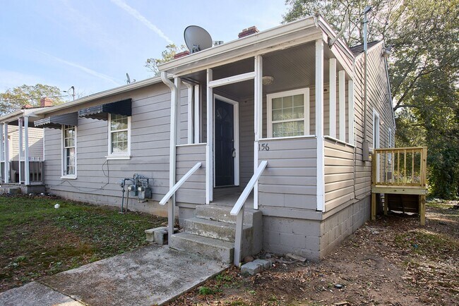 Building Photo - Hedges #2 DNT Unit 156 Hedges Rental