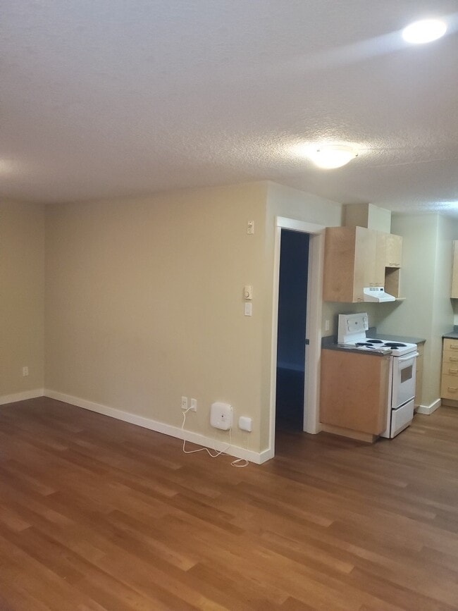 Photo - 250 Selby St