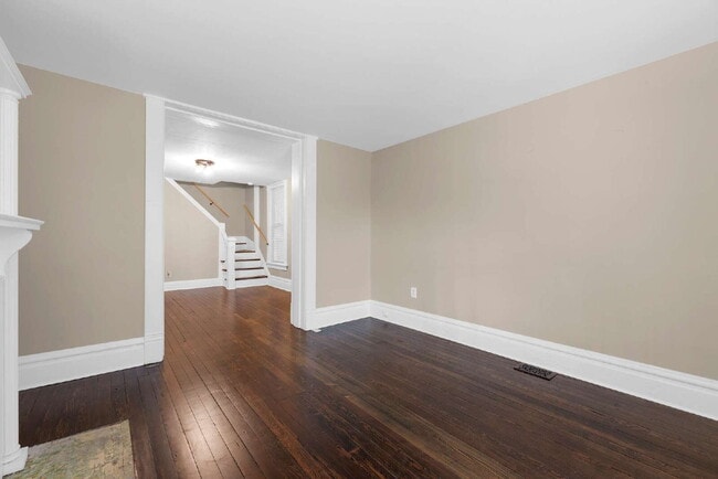 Photo - "Beautiful 3-Bedroom, 2-Full Bath Duplex Featuring Hardwood Floors and a Fenced Yard!" Unit # 113
