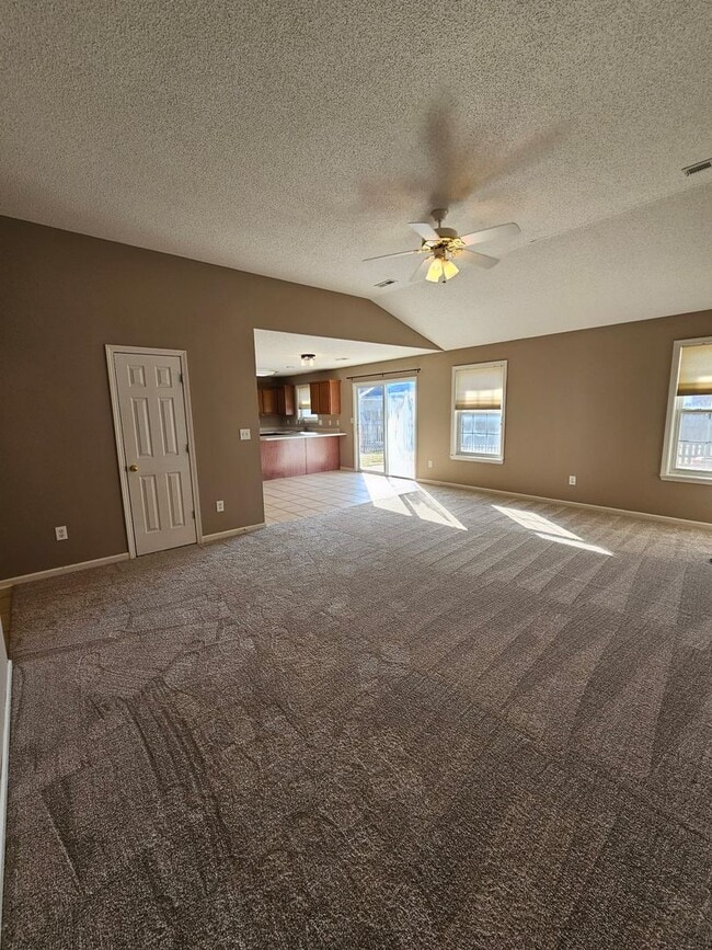 Photo - 3 Bedroom 2 Bath Home in Seven Oaks Neighborhood