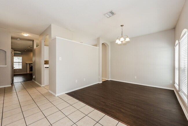 Photo - 2808 Earle Dr