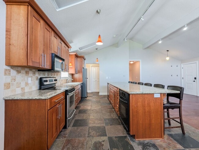 Photo - Charming 3 bed, 2 bath Lake Goodwin rambler!
