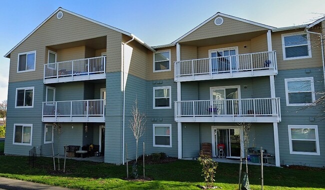 Photo - 135 NE Barron Dr Unidad #135
