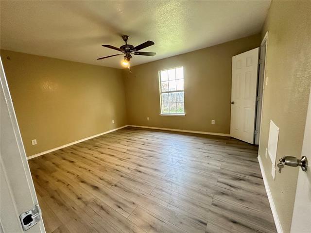 Photo - 307 Kings Way Dr