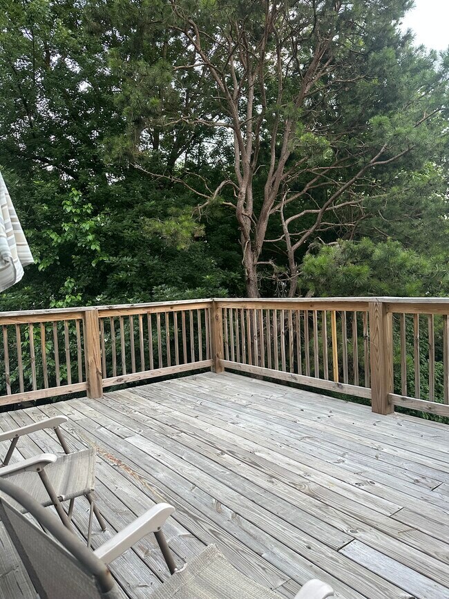 Photo - 966 Samuel St