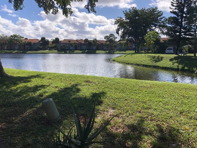 Photo - 421 SW Natura Ave