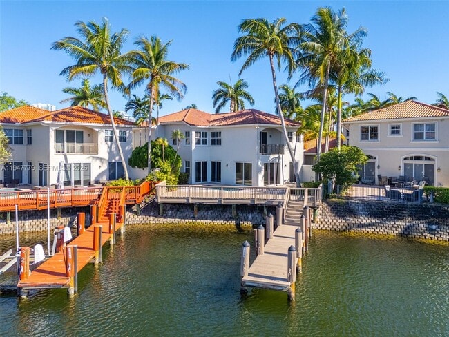 Photo - 1500 Shoreline Way