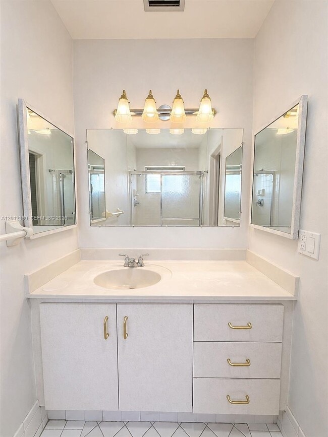 Photo - 15831 SW 100th Ct Unit B