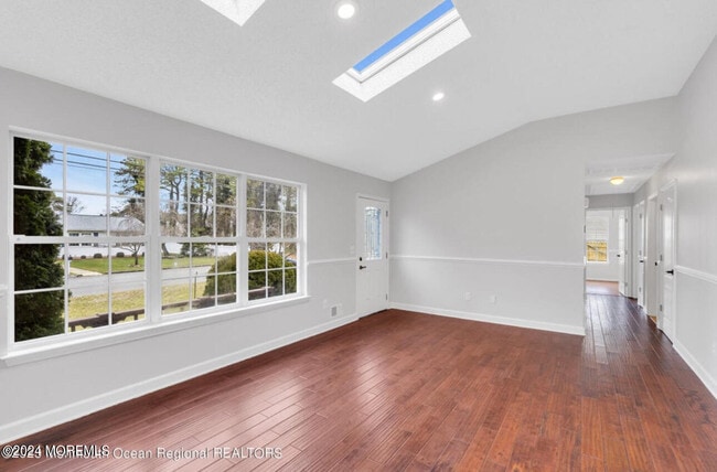 Photo - 1008 4th Ave