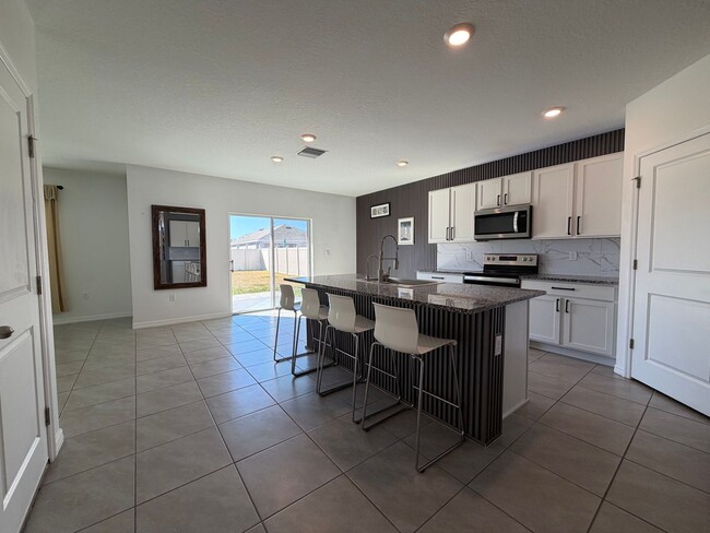 Photo - Beautiful 4 bed/3 bath 2 story!