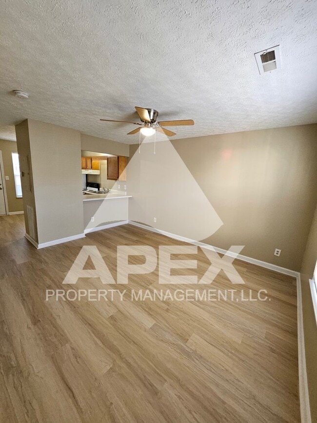 Photo - Nice 2 Bd | 1.5 Ba Townhouse in West Knox ... Unit 1803