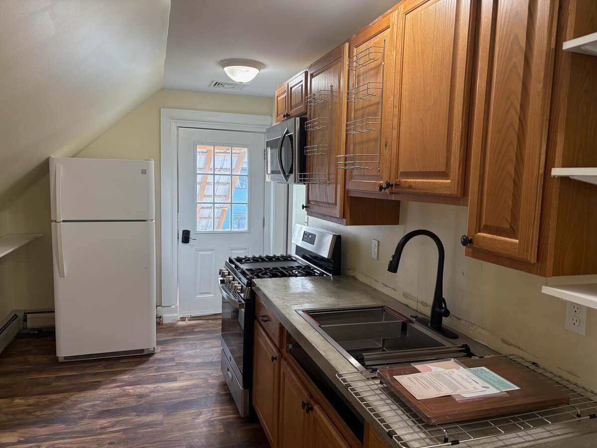 Photo - 1179 Main St Unit 3