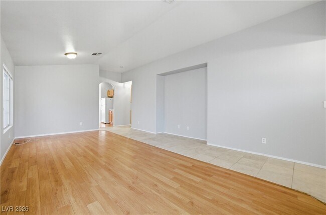 Photo - 5555 Airview Ct