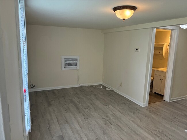 108 1/2 3rd Ave