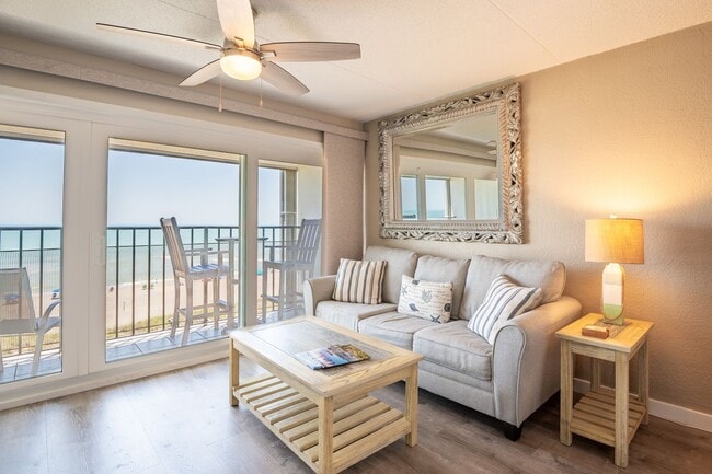 Building Photo - PERFECT "WORK FROM HOME" OFF-SEASON LOCATION