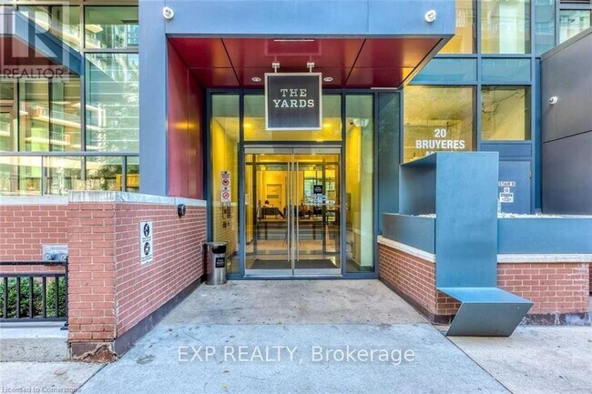 Photo - 20 Bruyeres Mews Unit 906