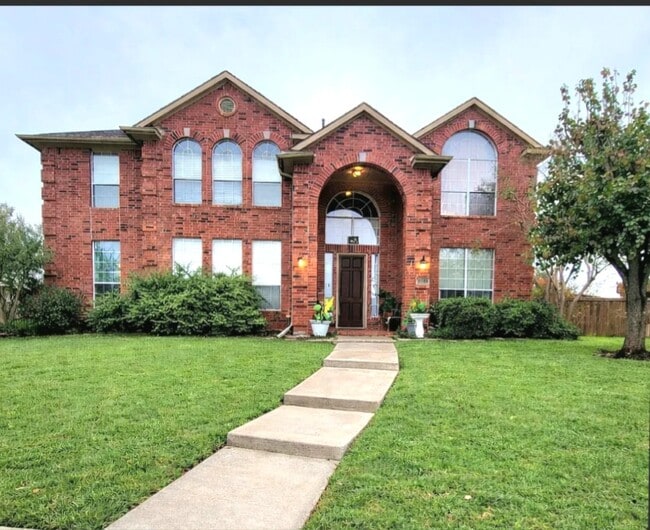 Building Photo - 1020 Vestal Ln