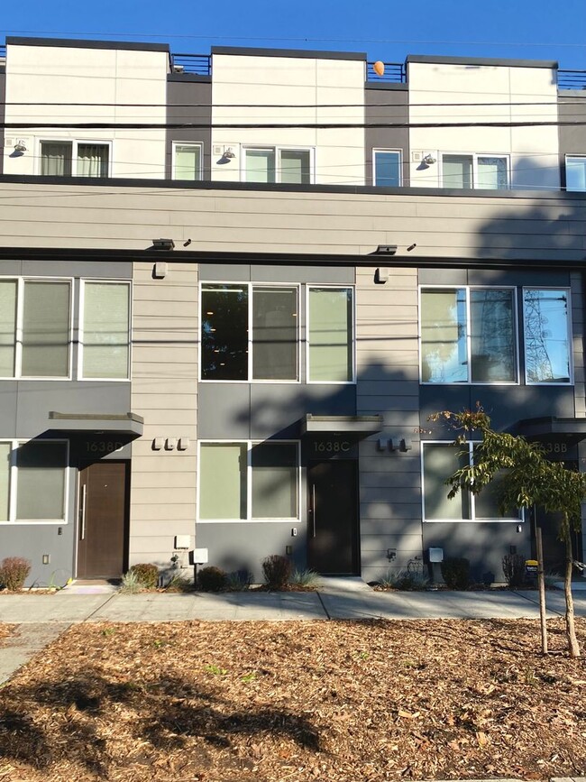 2bd/2ba House in Southeast Capitol Hill - 2bd/2ba House in Southeast Capitol Hill