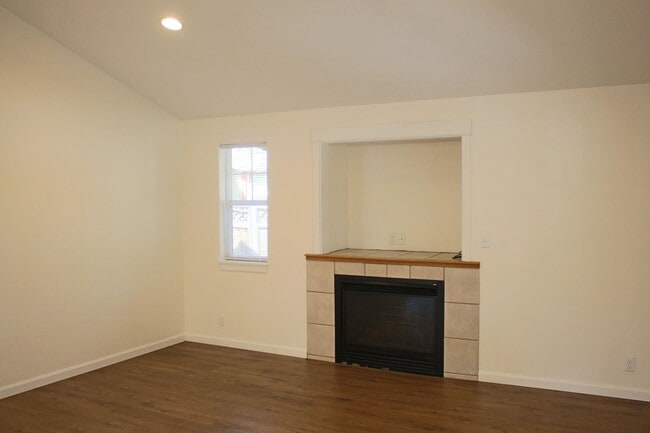 Photo - 3 Bedroom House For Rent in Oregon Water Wonderland