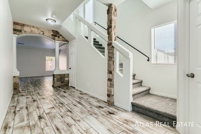 Photo - 9992 Mills Reef Ct