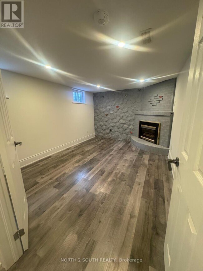 Photo - 96 Bamford Crescent