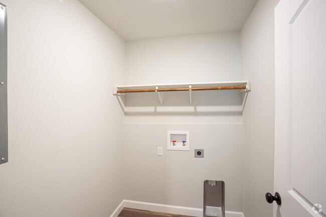 2BR, 1,5BA - 1300 SF - Schrimpf Management