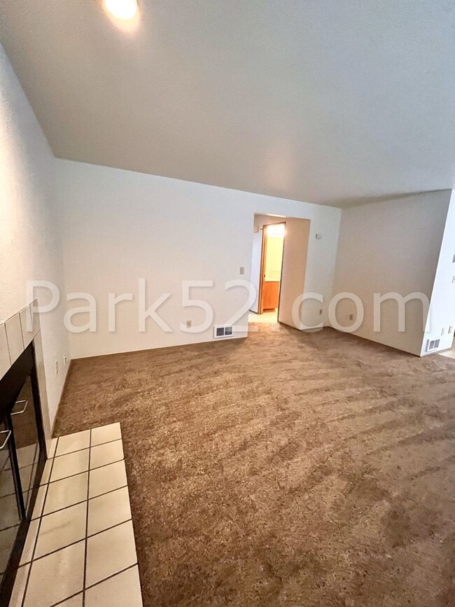 Photo - 2 Bedroom Puyallup Area Townhome Unit 9103